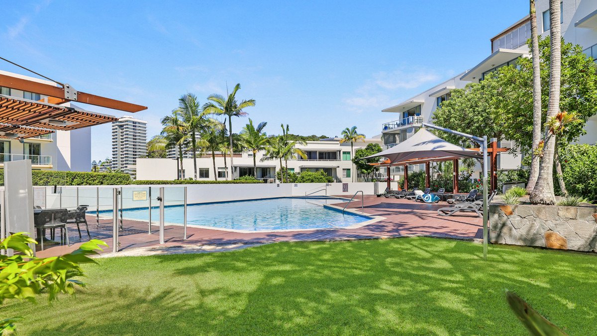 2062/1 Ocean Street Burleigh Heads 17