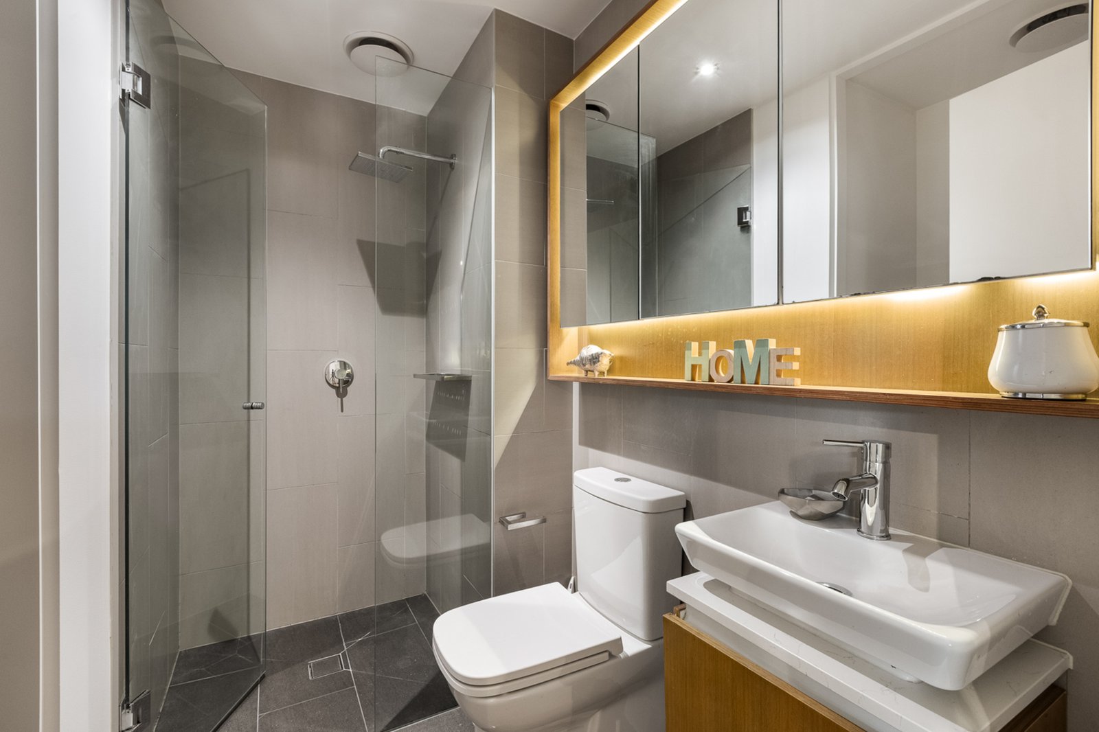 Real Estate and Property in 206/25 Clifton Street, Prahran, VIC