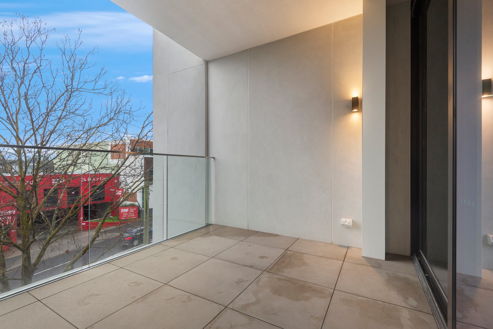 206/352 Canterbury Road, Surrey Hills, Vic