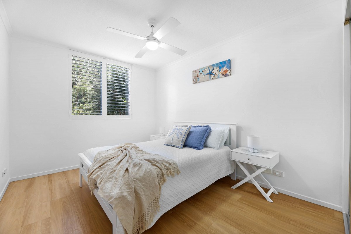 2064/1 Ocean Street BURLEIGH HEADS 13