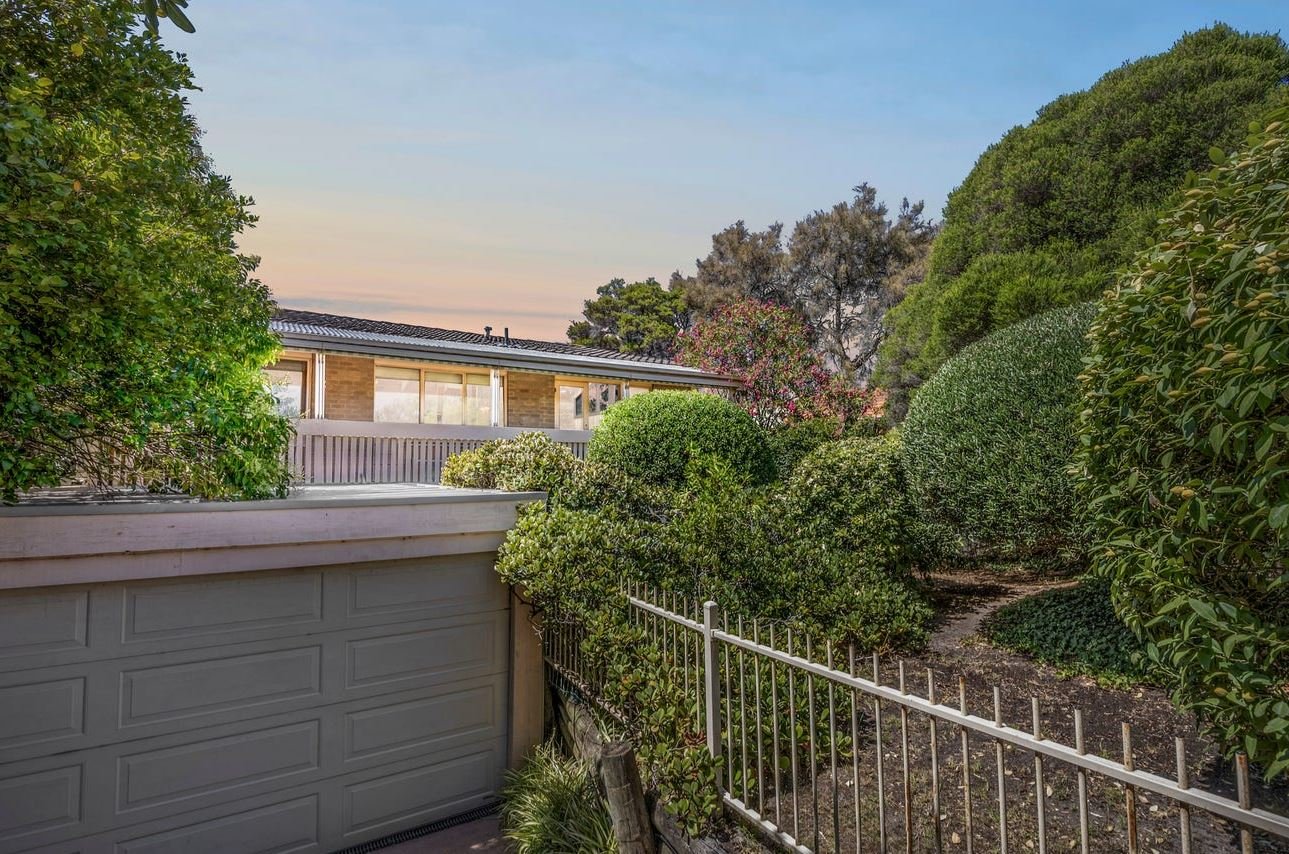 Gallery: 207 Beach Road