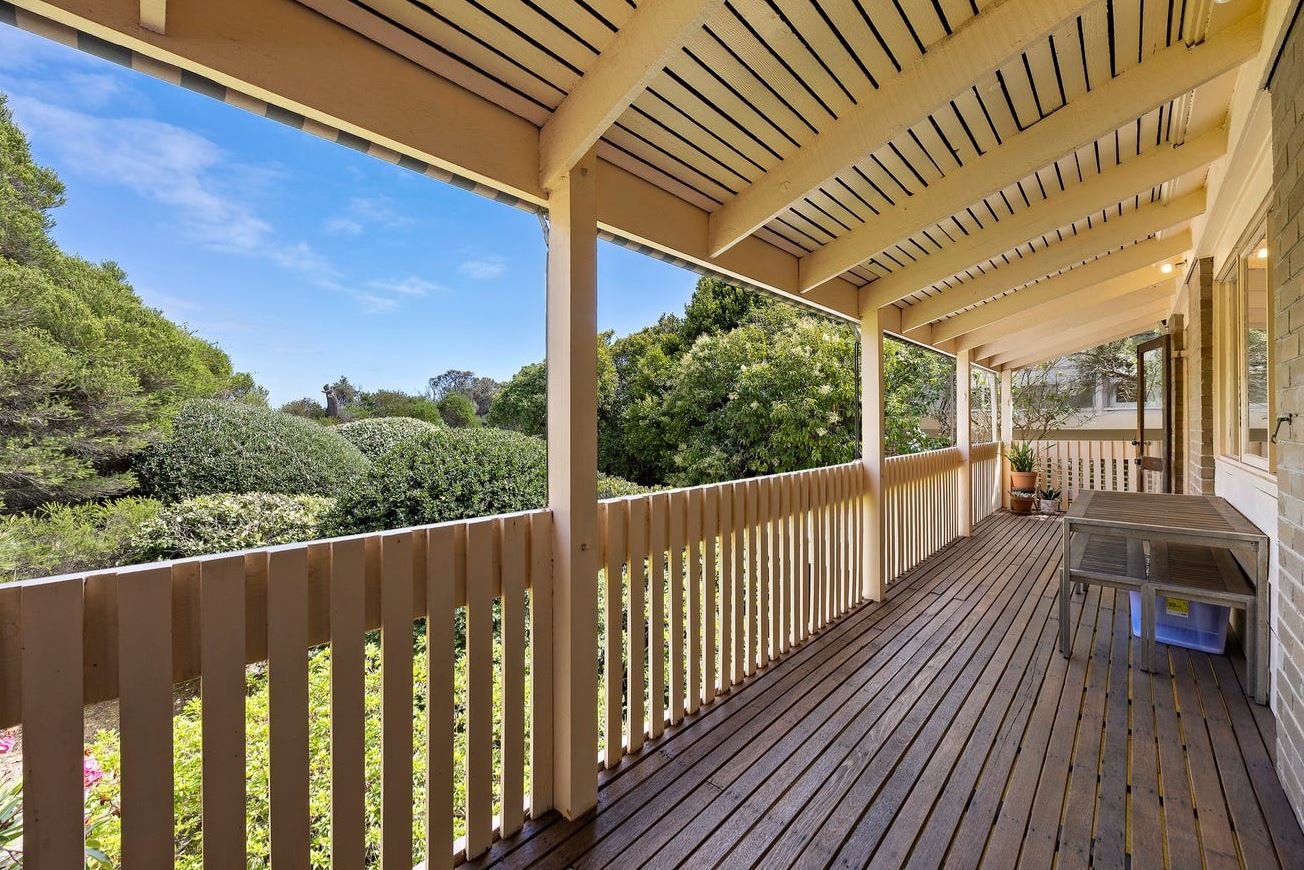 Gallery: 207 Beach Road