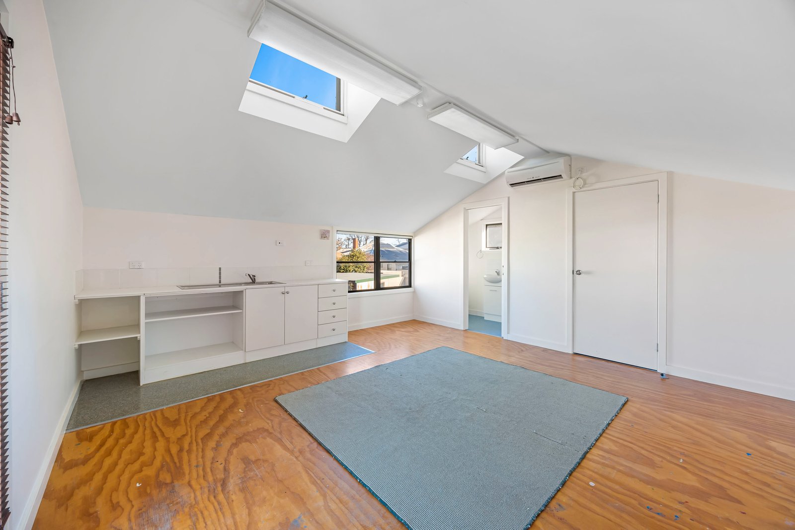Gallery: 207 Clyde Street