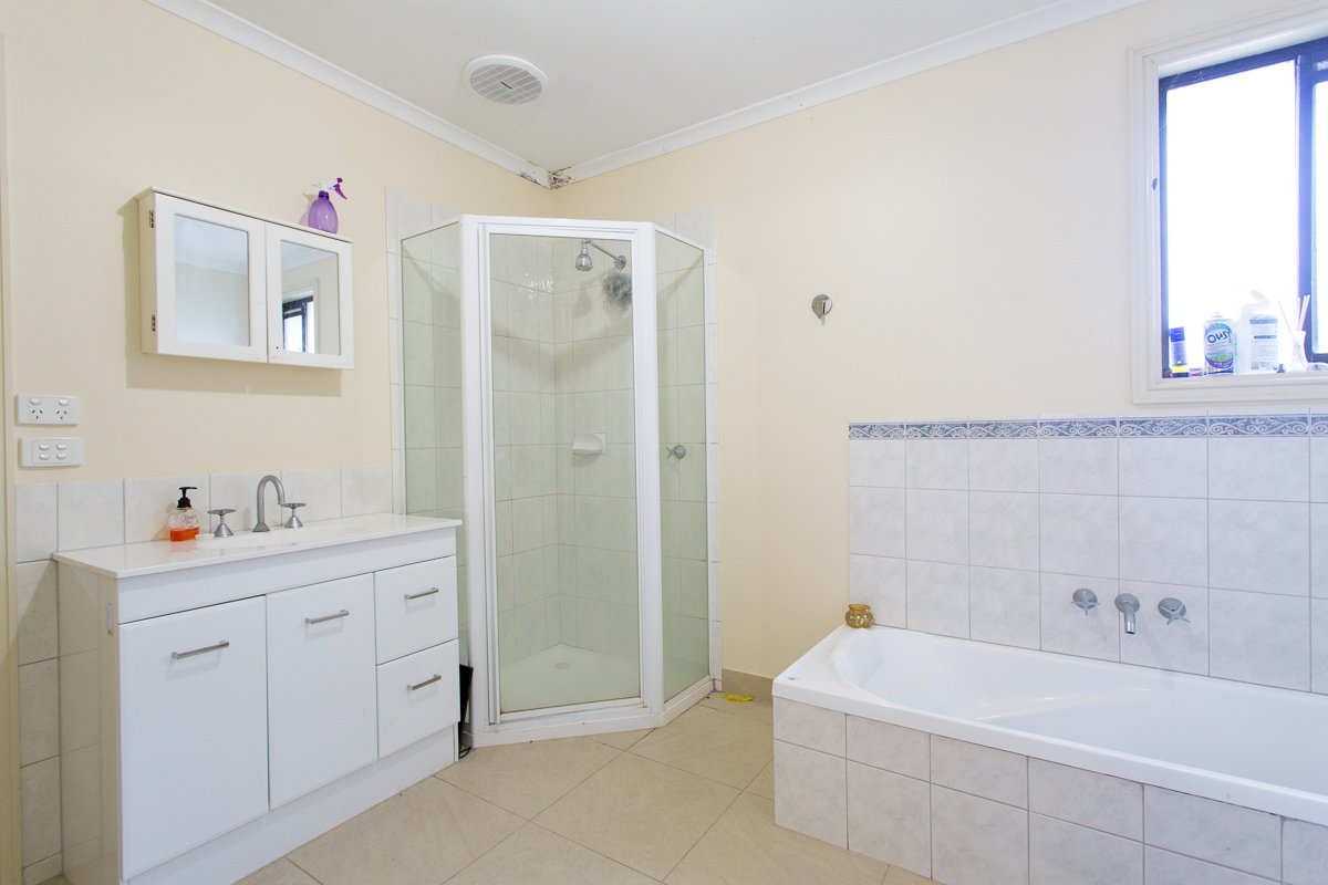 Gallery: 207 Dowling Street