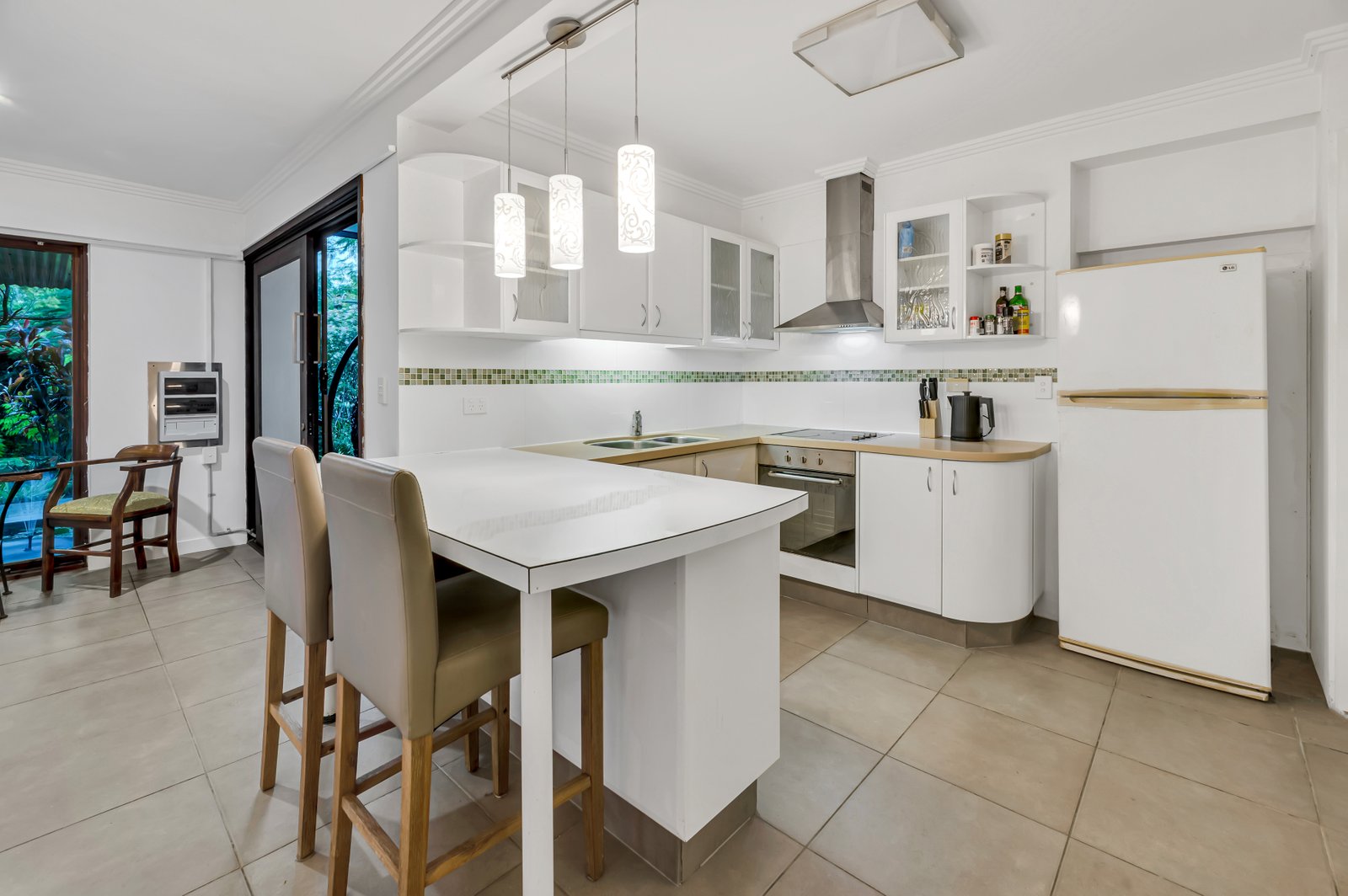 207 Heeb Street ASHMORE 6