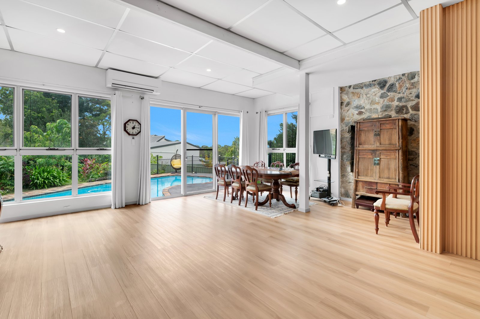 207 Heeb Street ASHMORE 10