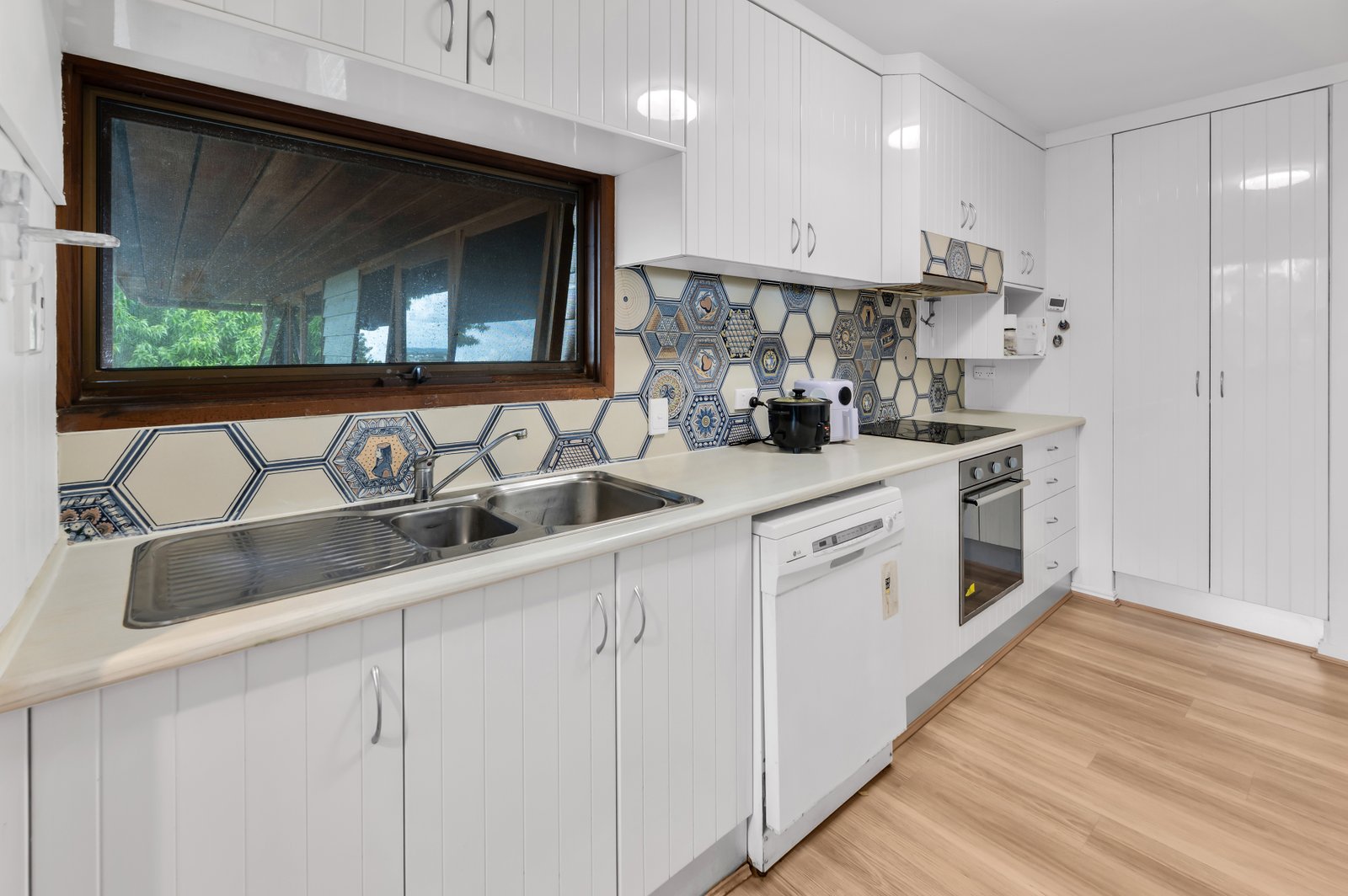 207 Heeb Street ASHMORE 13