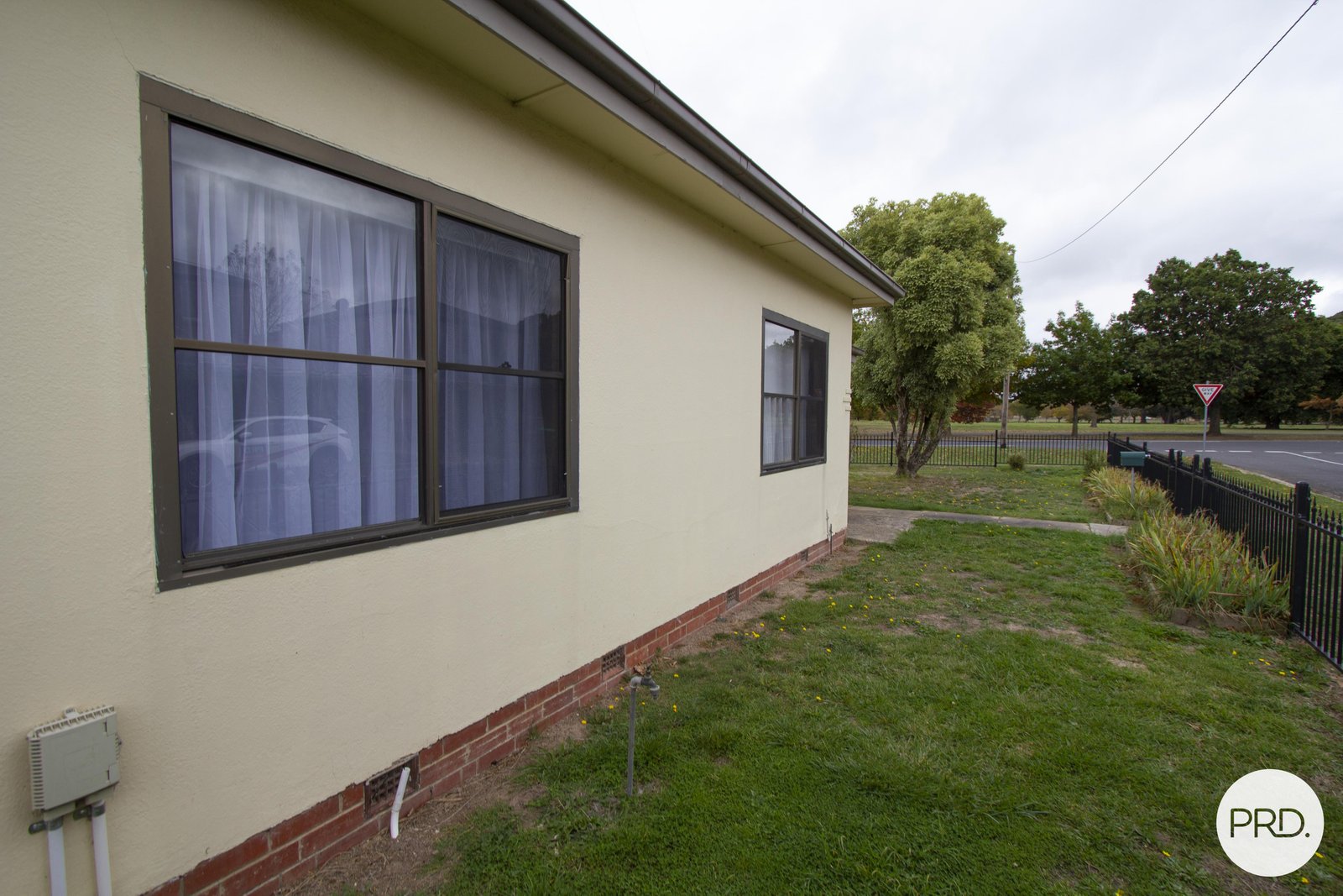 207 Russell Street NEWINGTON 9
