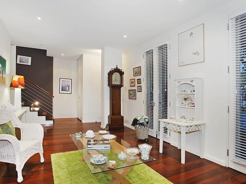 Gallery: 207 Stokes Street