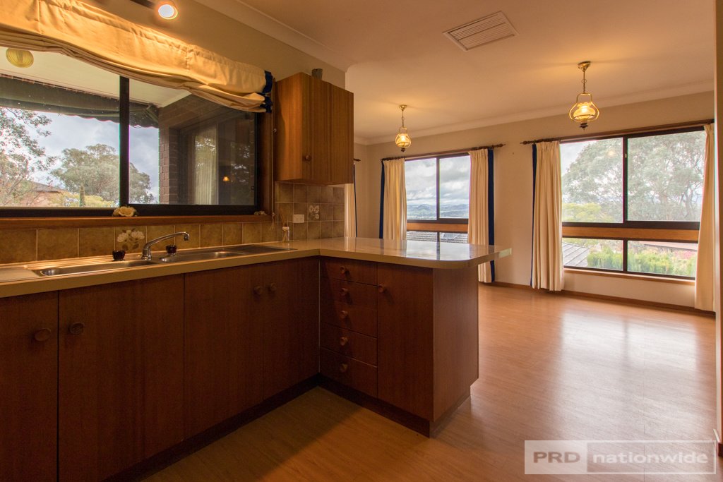 207 Wynyard Street TUMUT 11