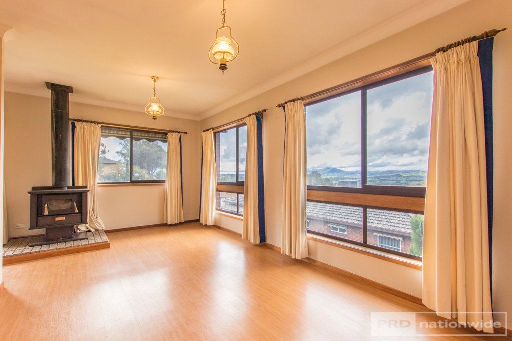 207 Wynyard Street TUMUT 4