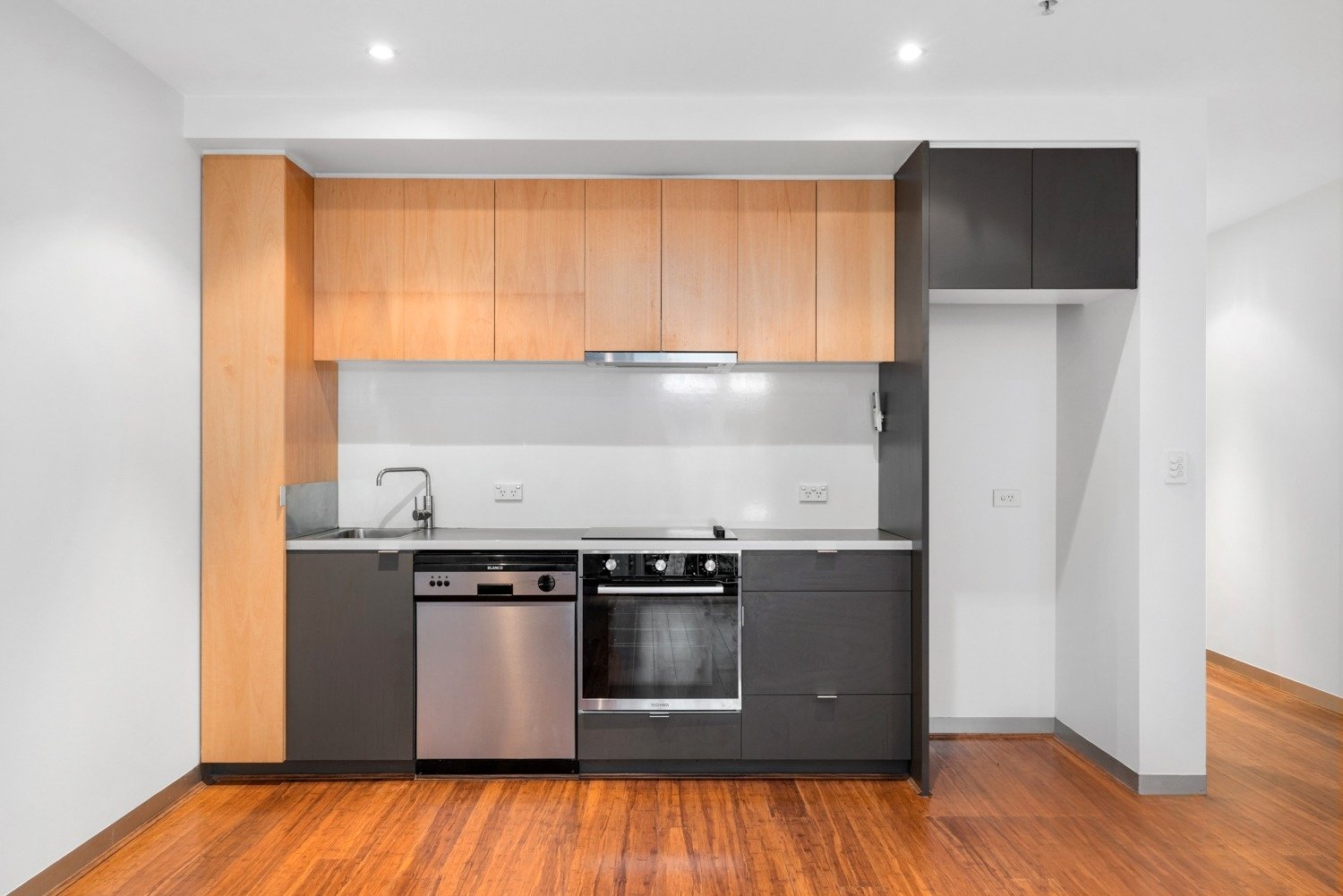 Gallery: 207/15 Pickles Street