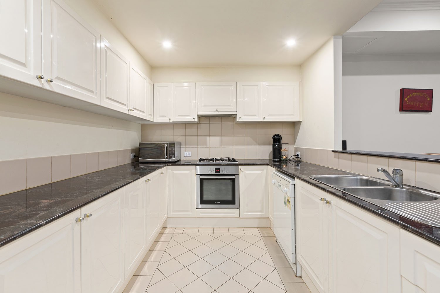 Gallery: 207/15 Queens Road