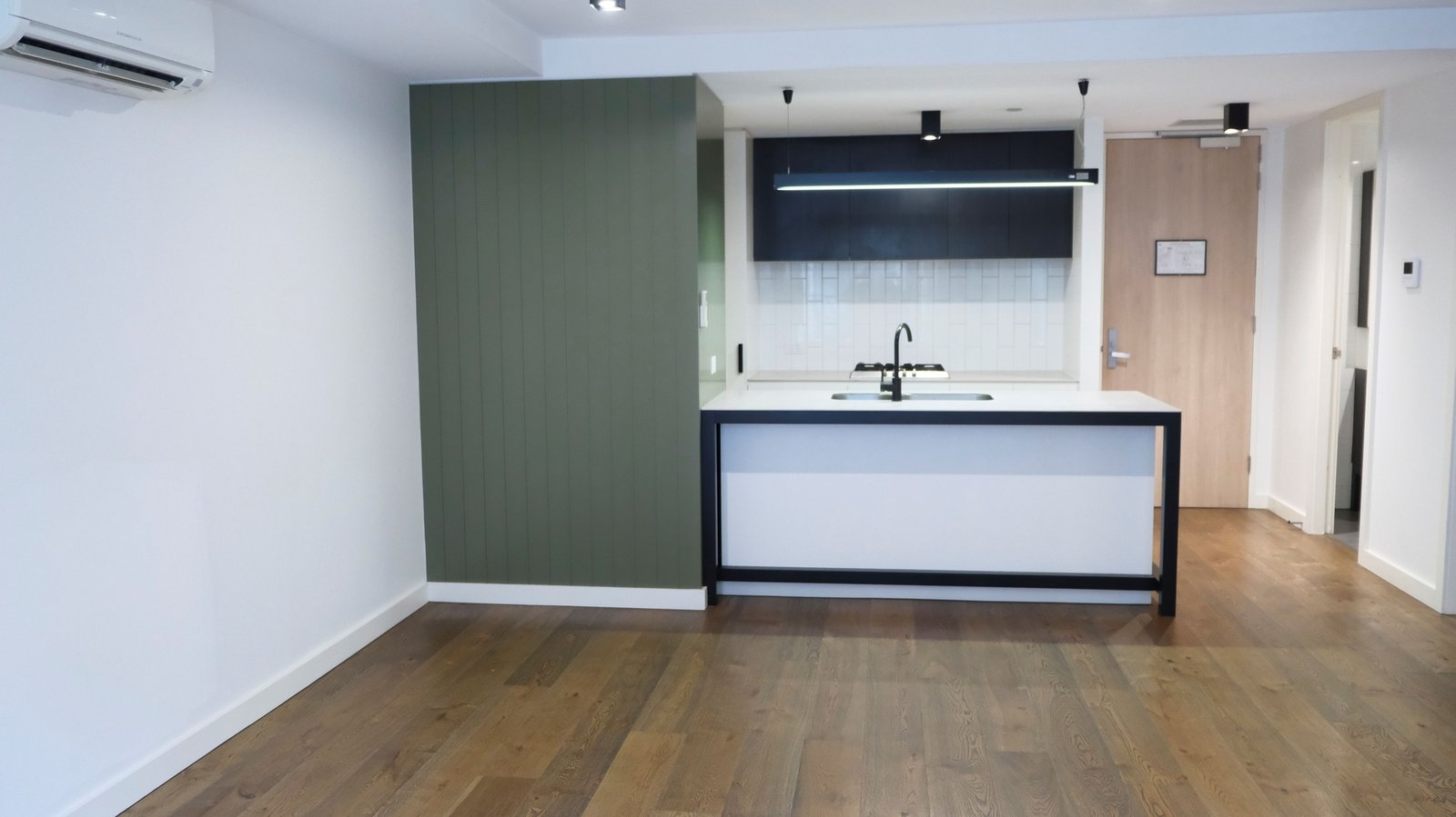 Gallery: 207/182-186 Whitehorse Road