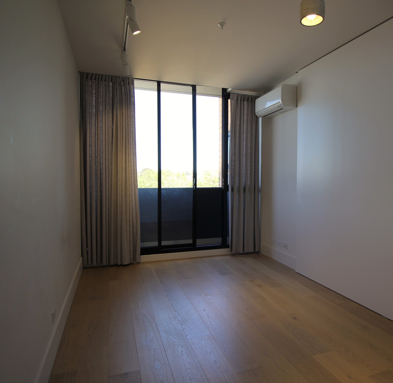 Gallery: 207/20 Camberwell Road