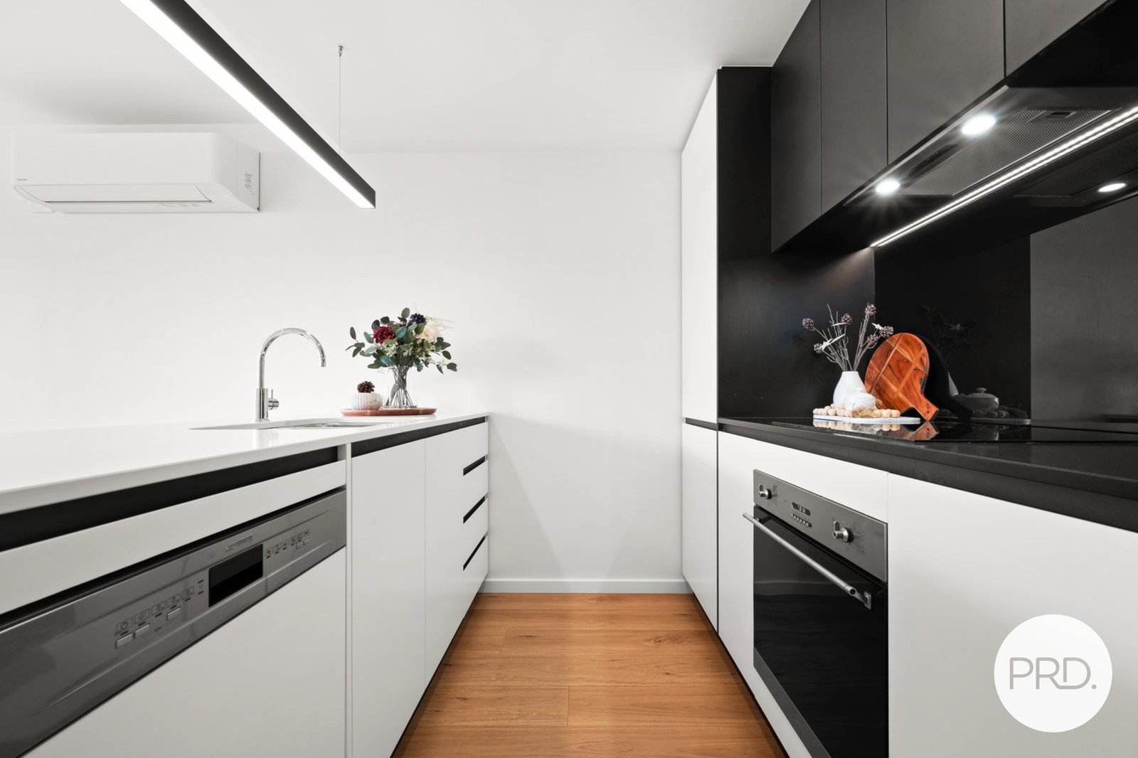 207/21 Challis Street DICKSON 2