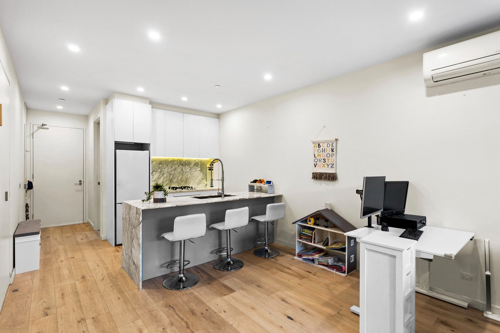 Real Estate and Property in 207/25 Rothschild Street, Glen Huntly, VIC