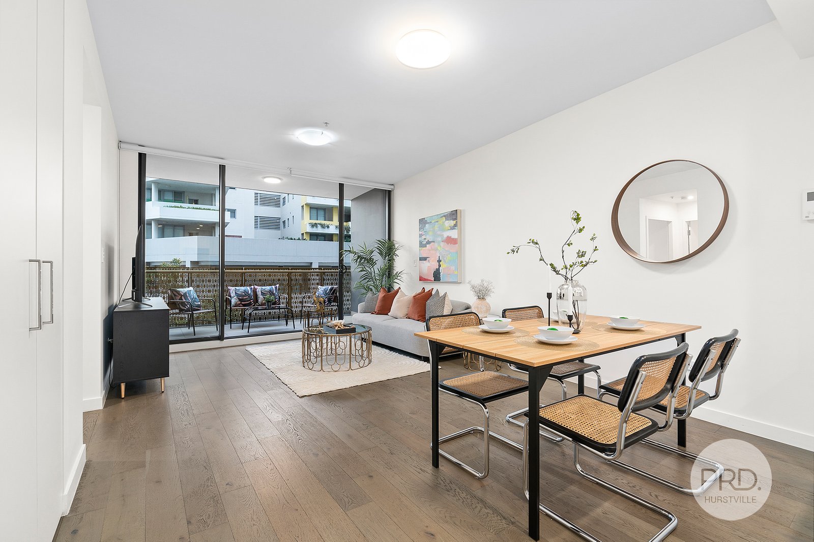 207/25 Treacy Street HURSTVILLE 2