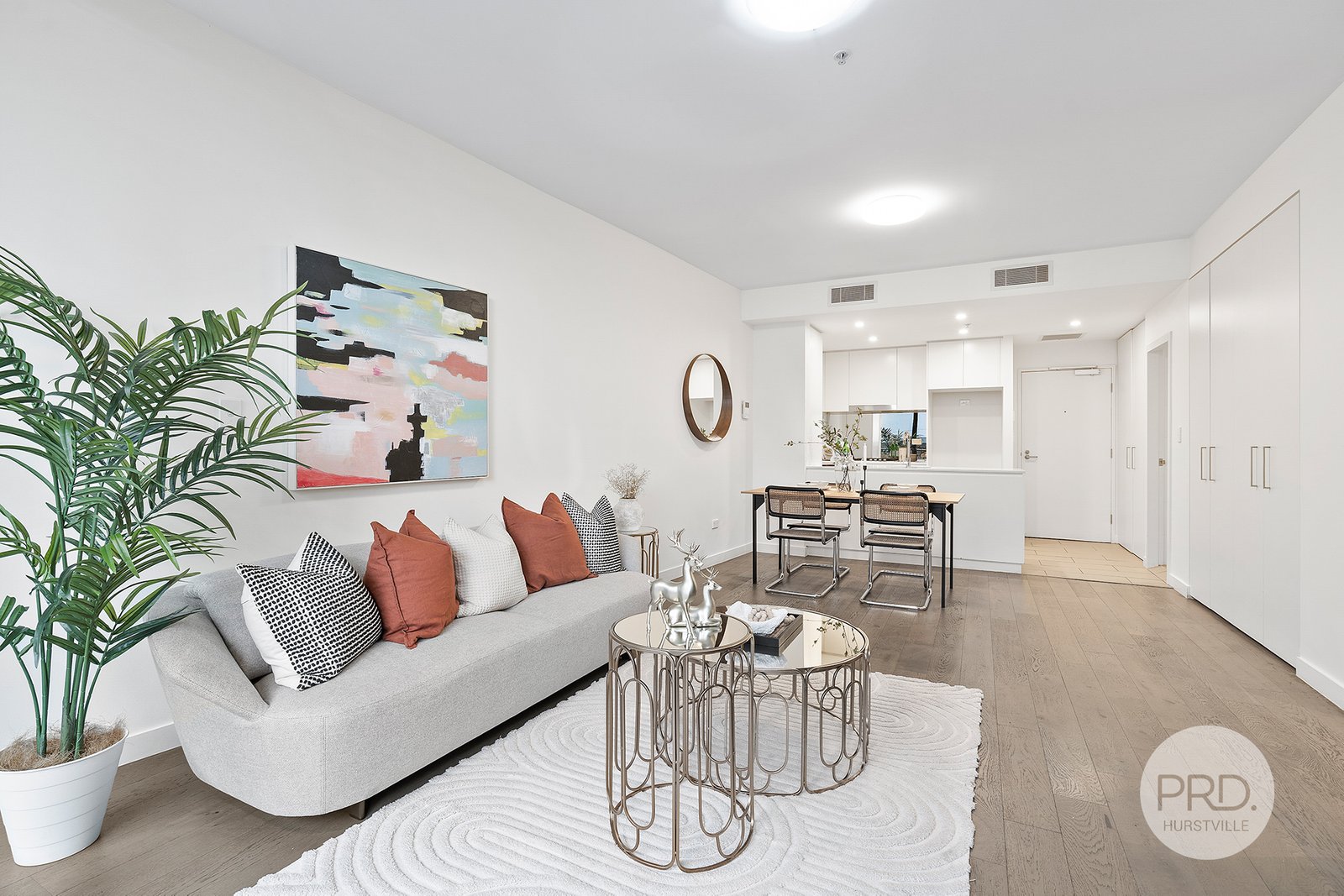 207/25 Treacy Street HURSTVILLE 4