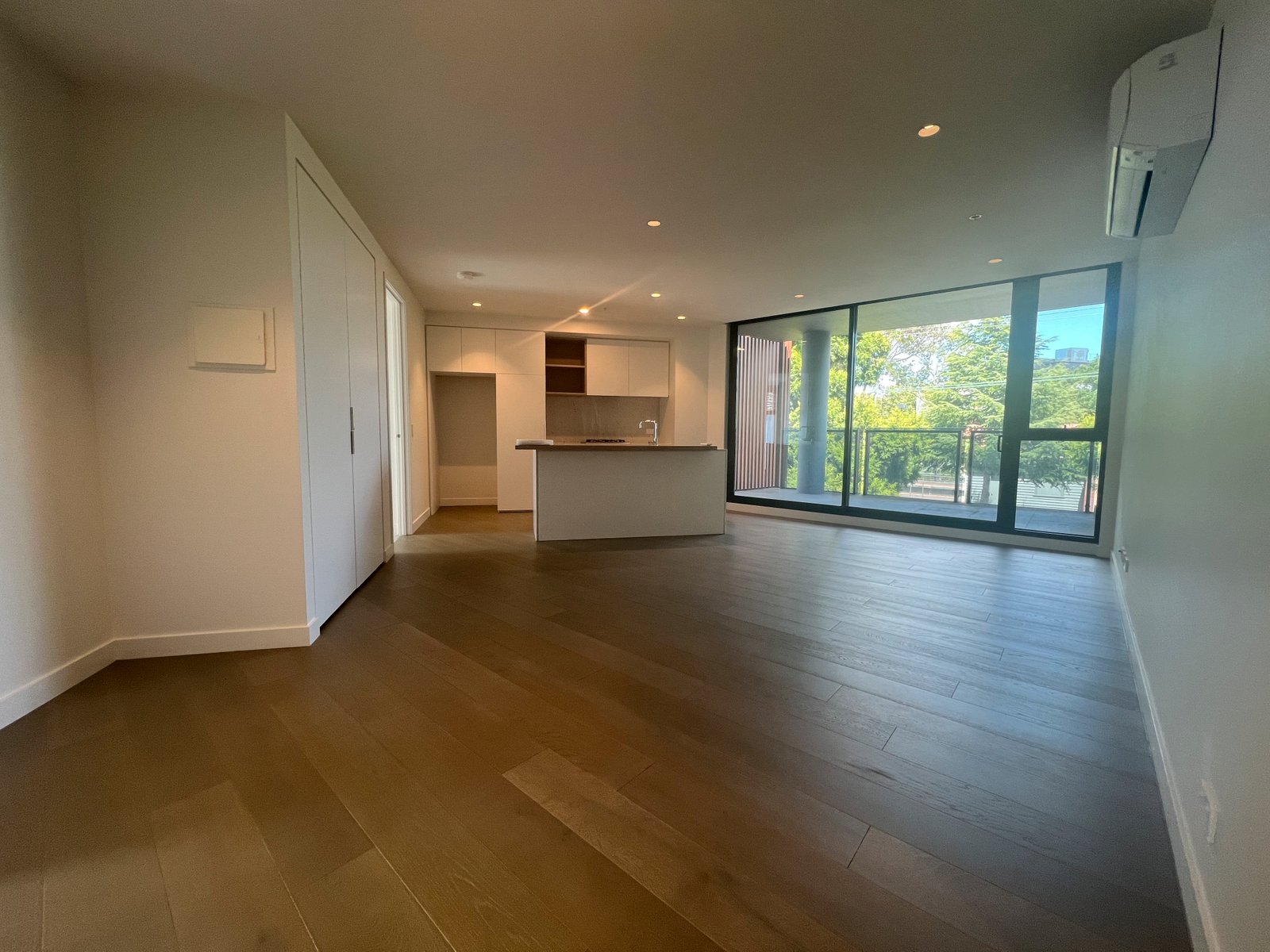 Gallery: 207/25 Trent Street