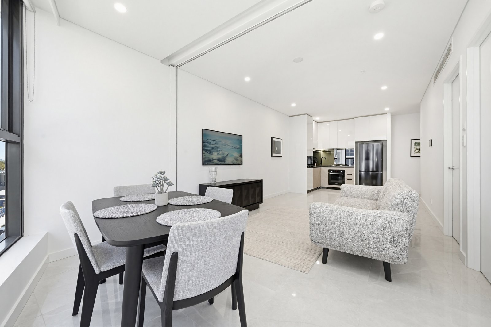 207/4 Finch Drive EASTGARDENS 2