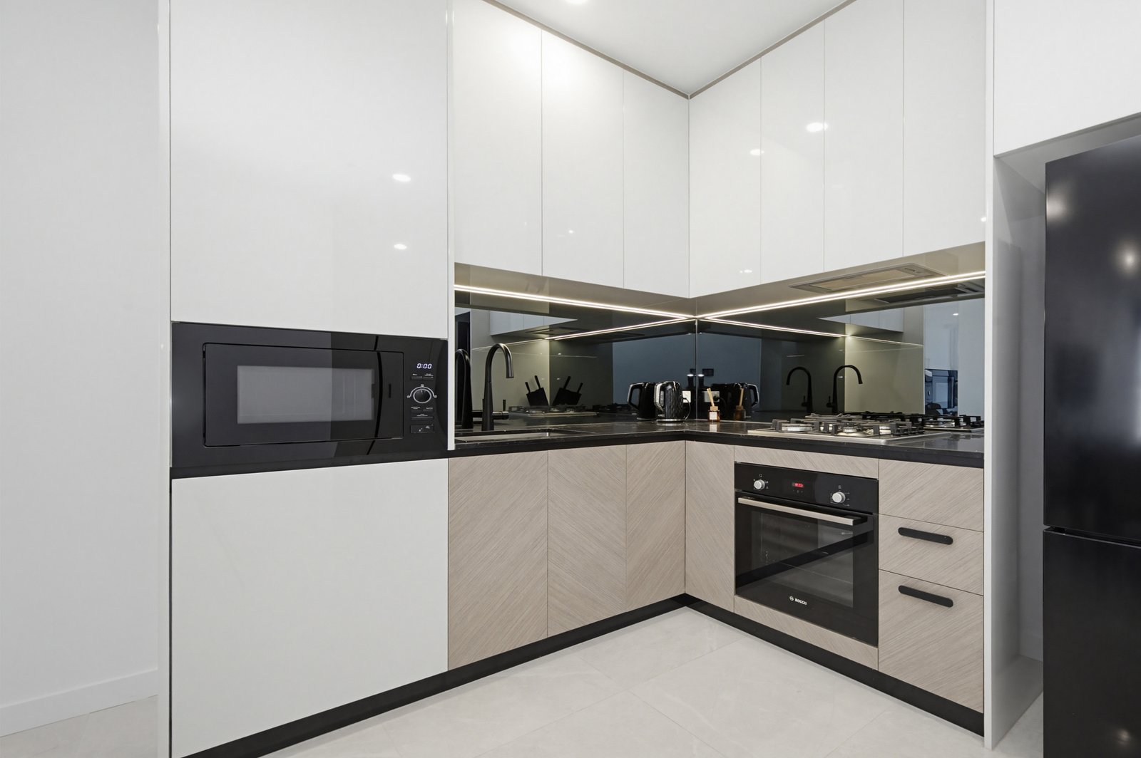 207/4 Finch Drive EASTGARDENS 4