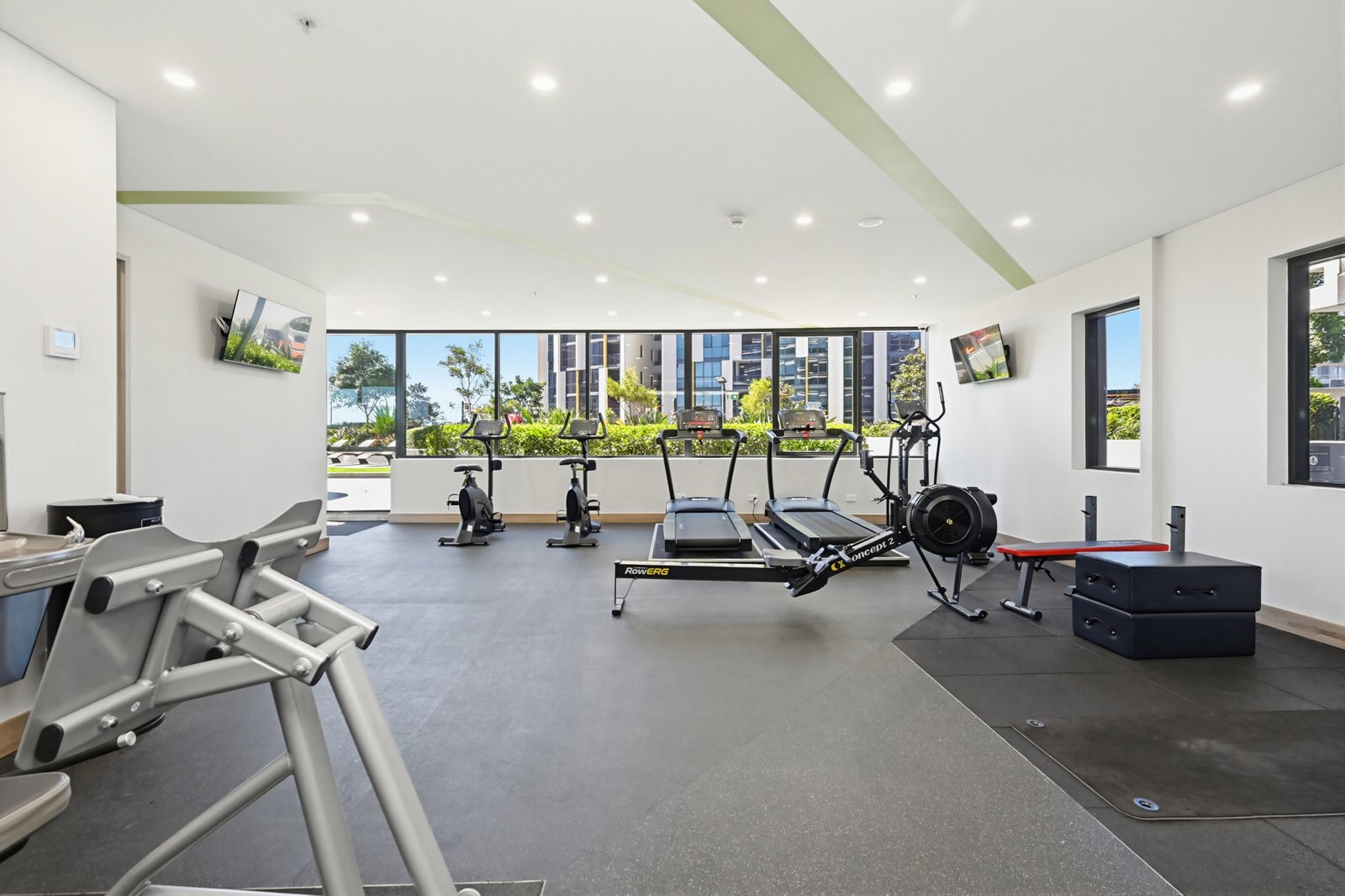 207/4 Finch Drive EASTGARDENS 14