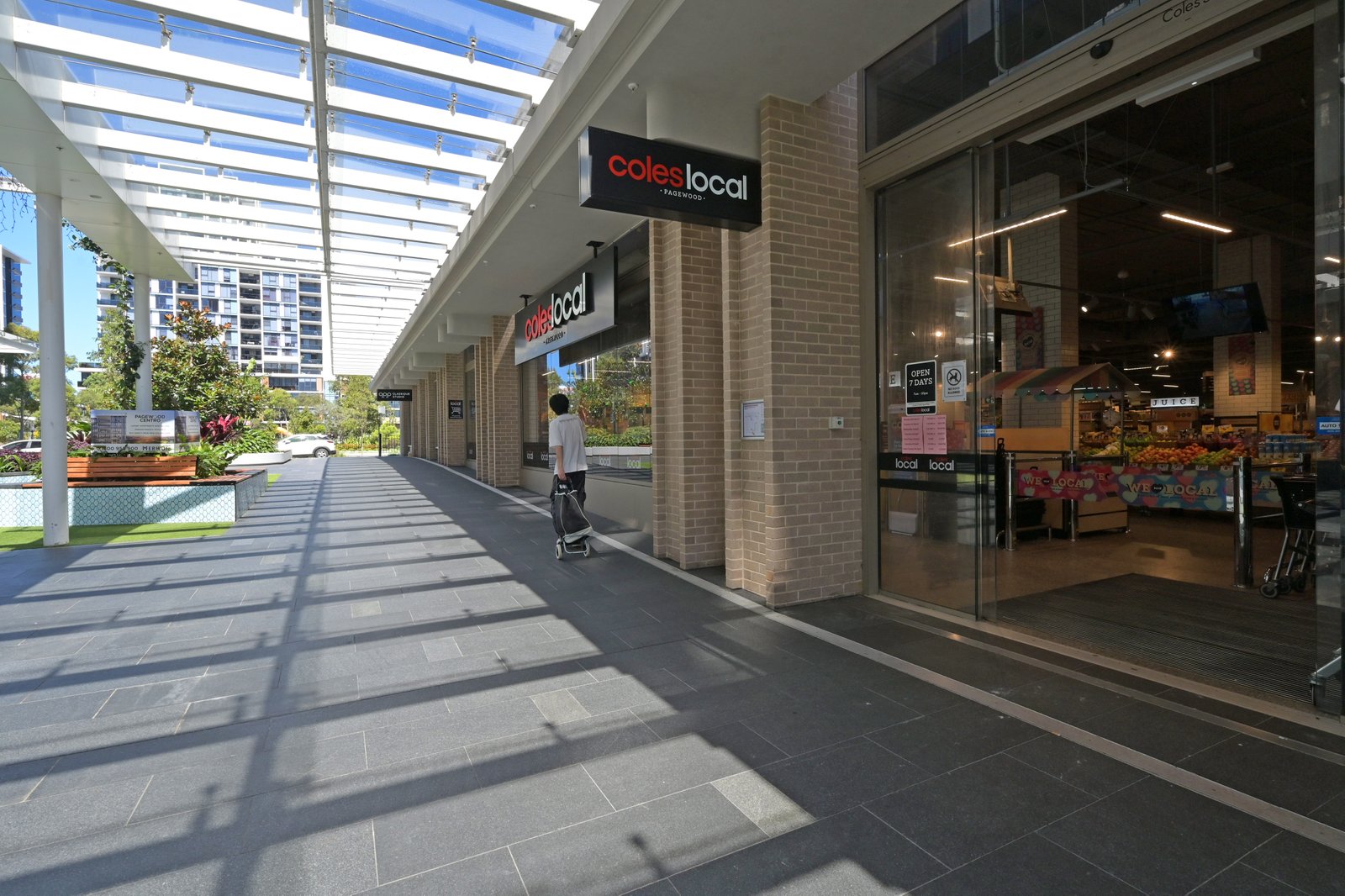 207/4 Finch Drive EASTGARDENS 18