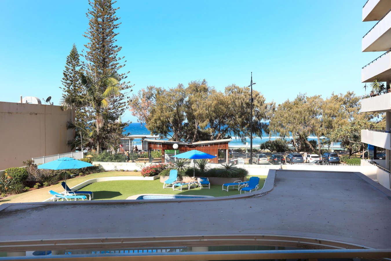 207/40 The Esplanade SURFERS PARADISE 3
