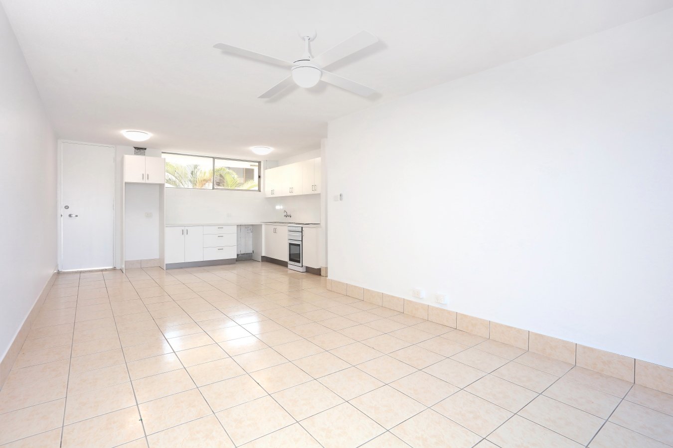 207/40 The Esplanade SURFERS PARADISE 6