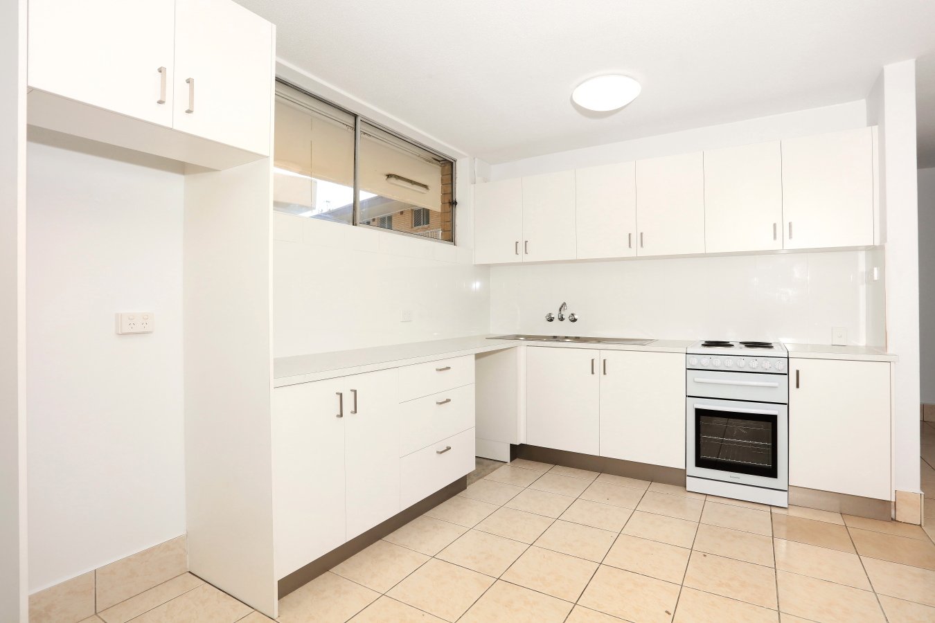 207/40 The Esplanade SURFERS PARADISE 7