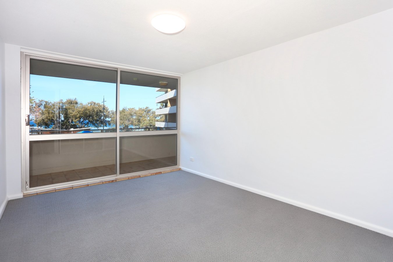 207/40 The Esplanade SURFERS PARADISE 11
