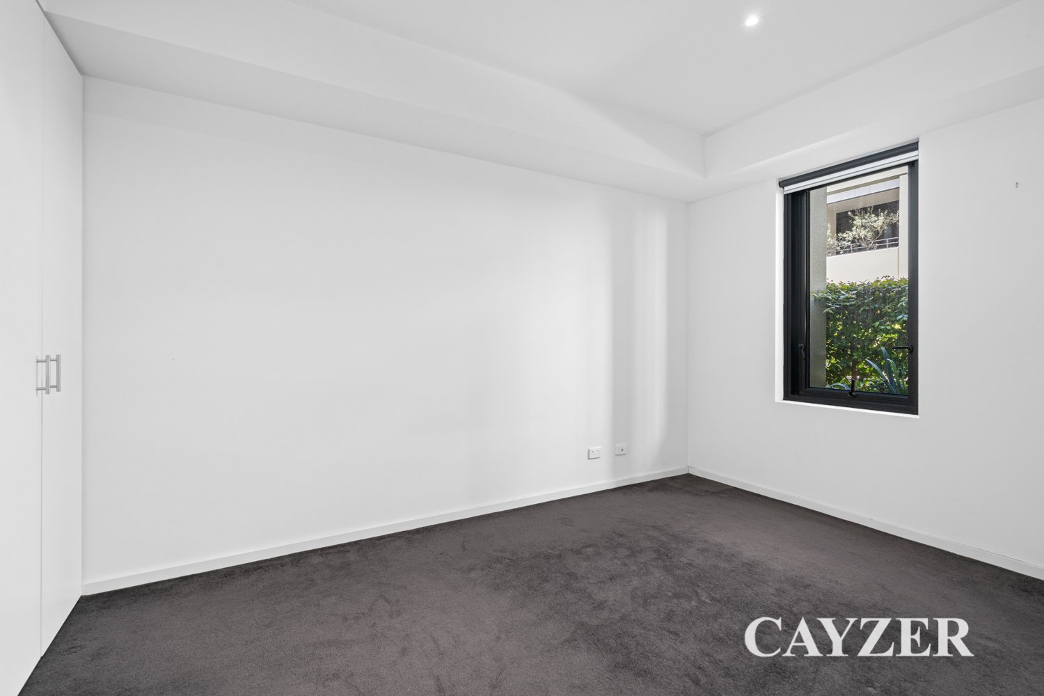 Gallery: 207/52 Nott Street