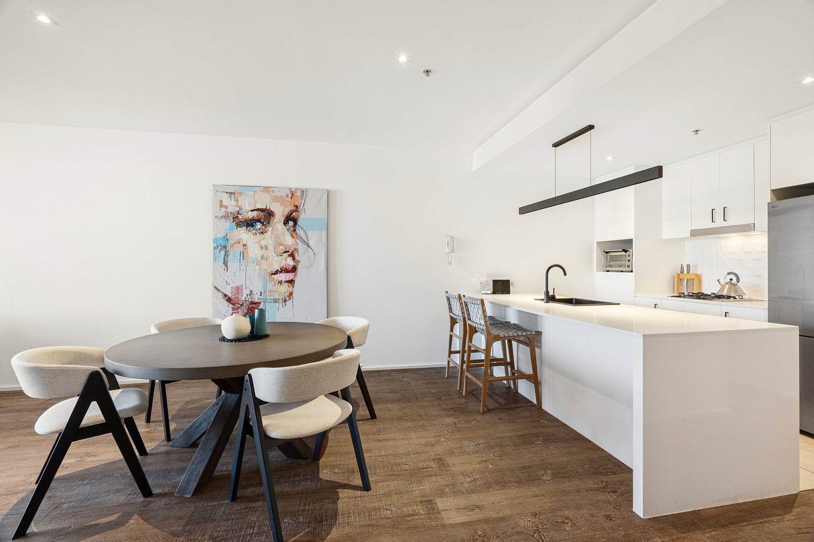 Gallery: 207/55 Bay Street