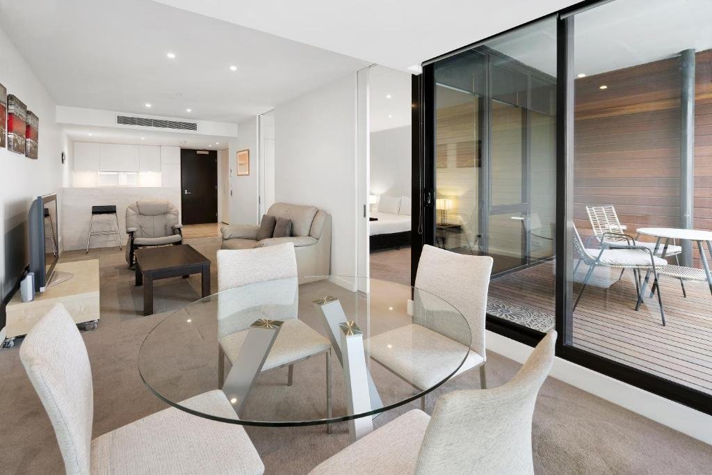 Gallery: 207/6 Eastern Beach Road