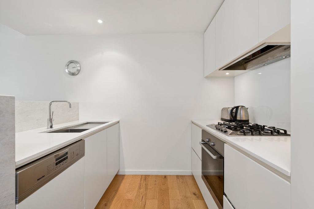 Gallery: 207/6 Eastern Beach Road