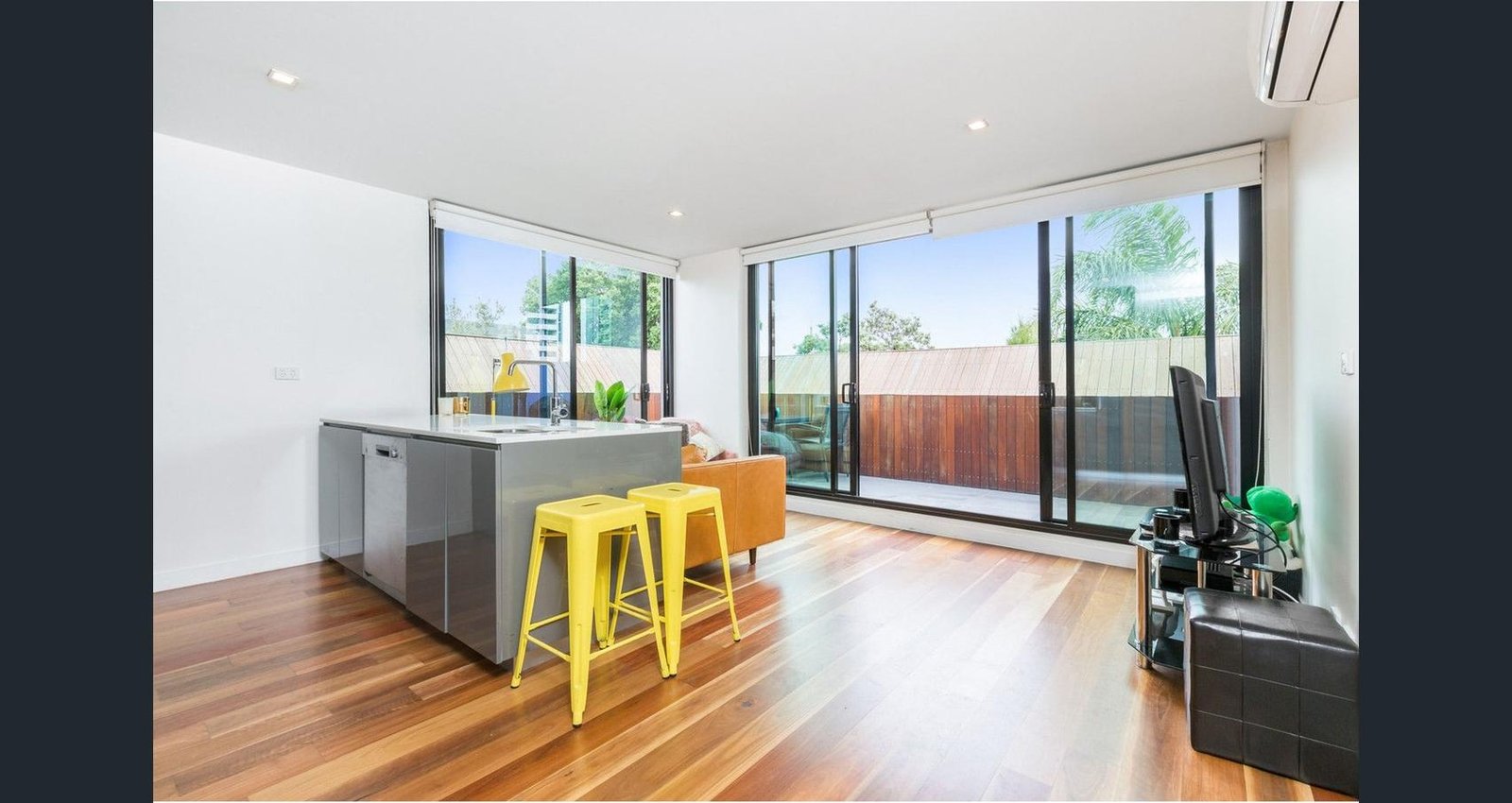 Gallery: 207/88 Dow Street