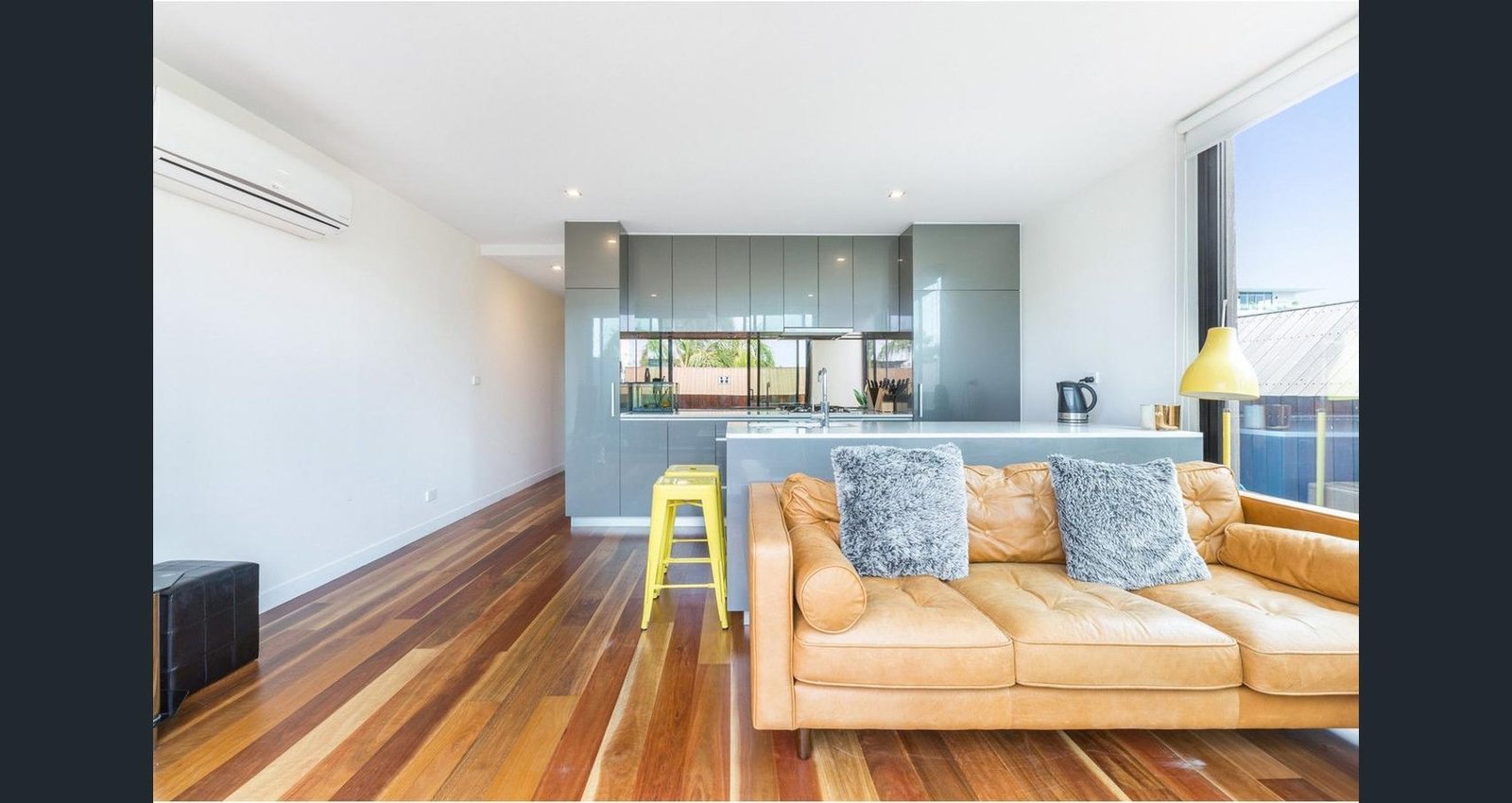 Gallery: 207/88 Dow Street