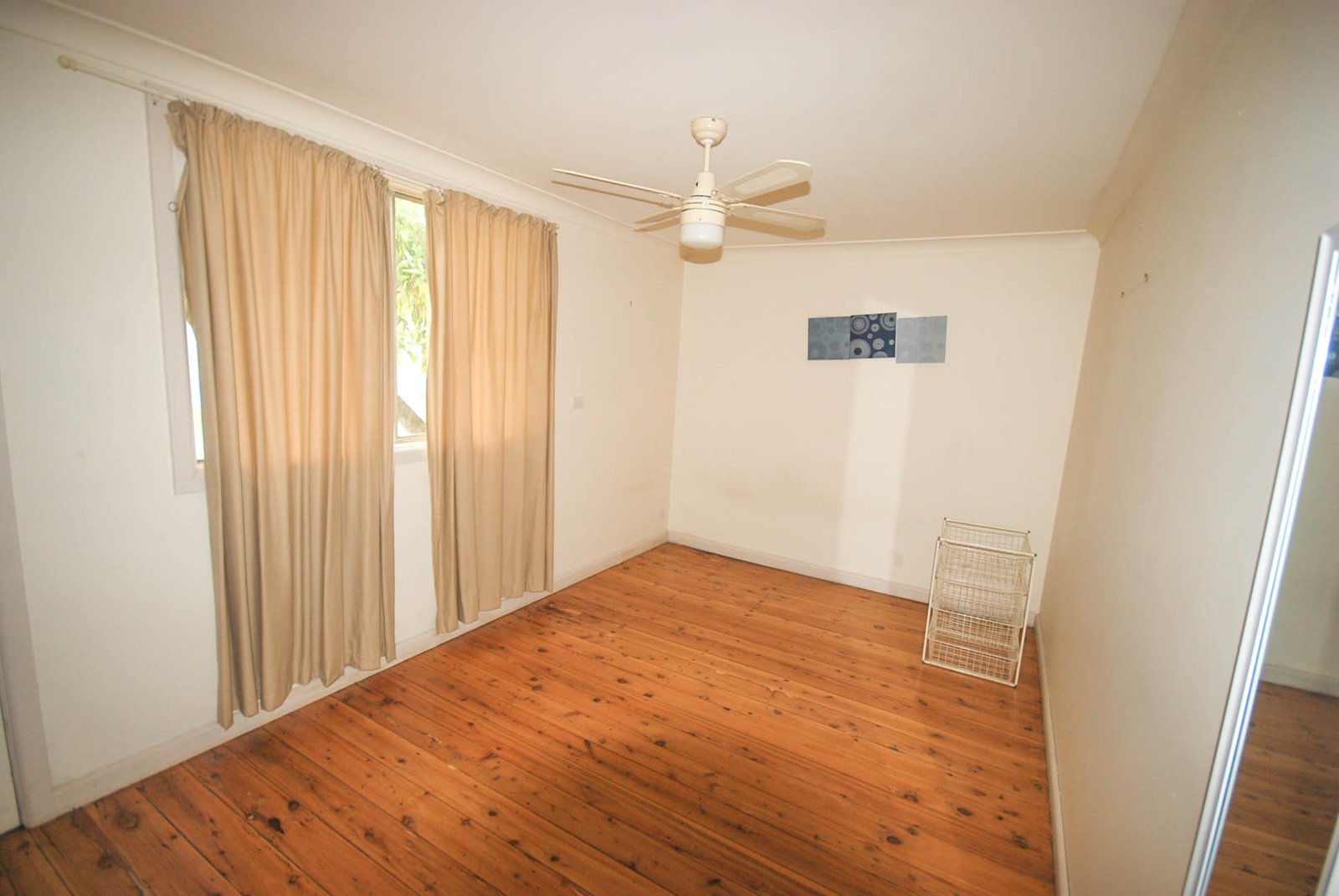 208 Edward Street WAGGA WAGGA 8