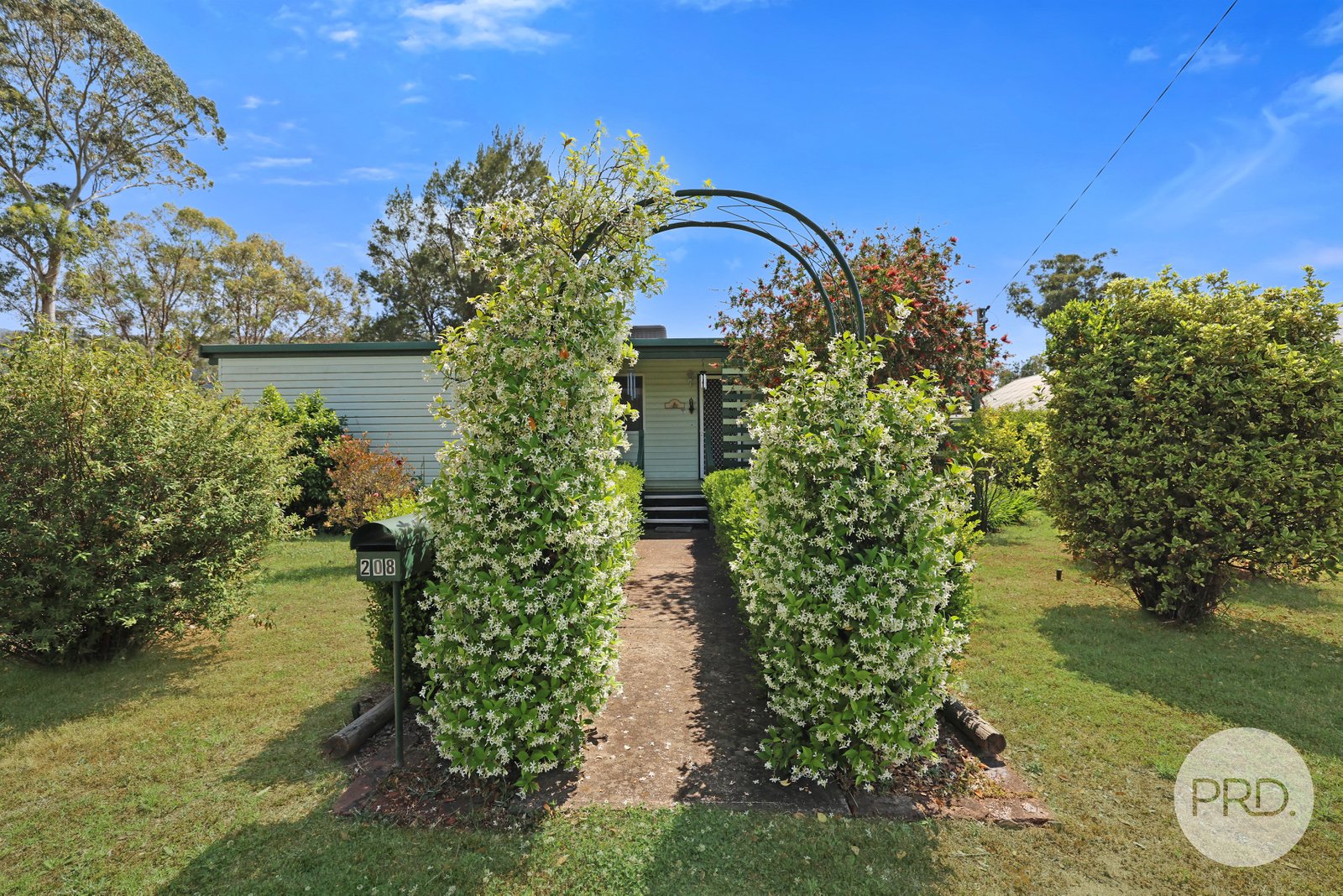 208 Mayne Street MURRURUNDI 16