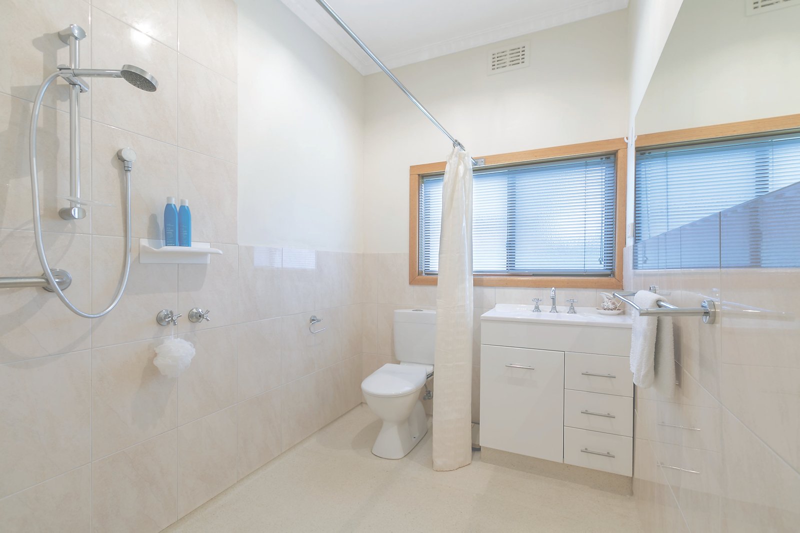 Gallery: 208 Rodier Street
