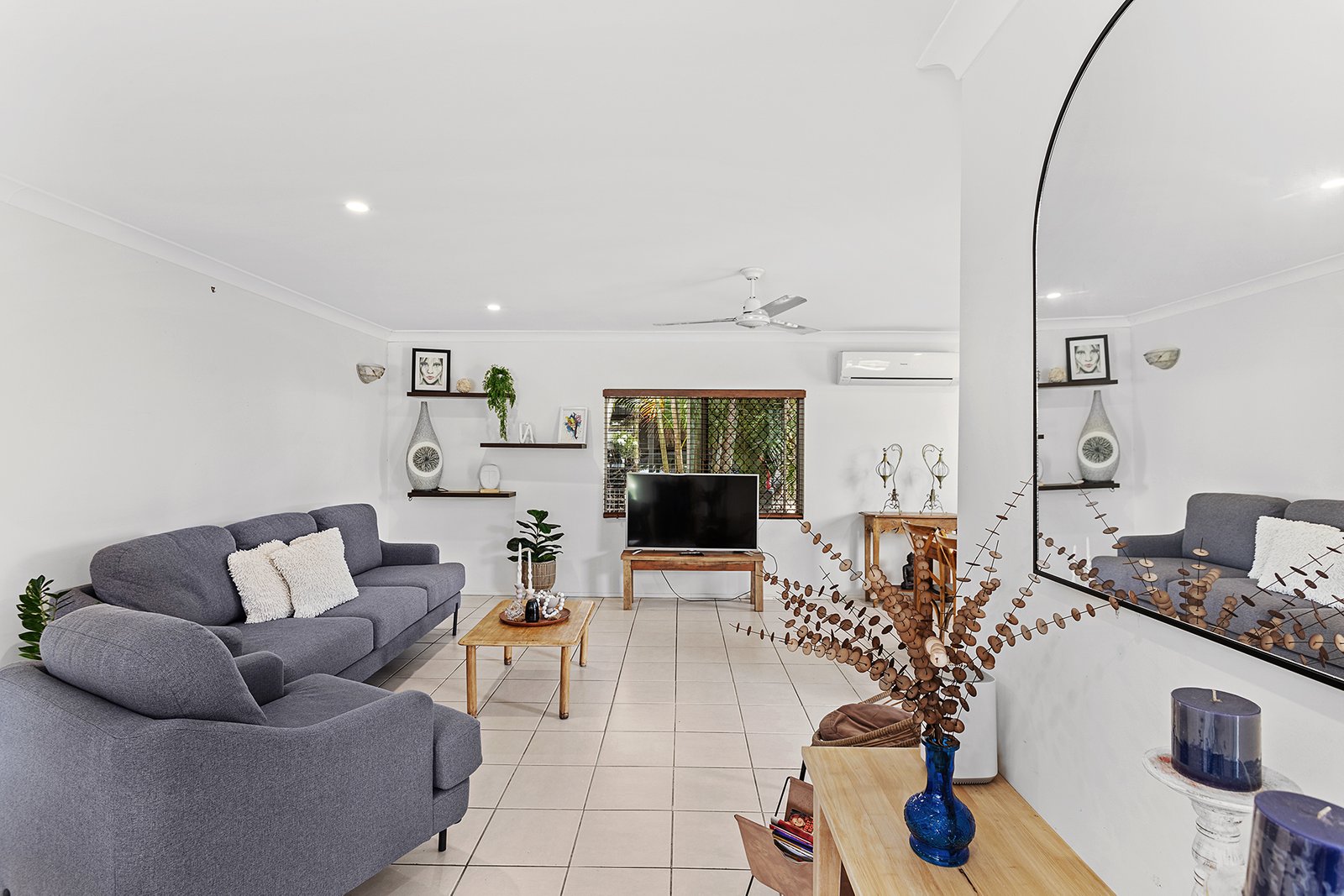 208 Shute Harbour Road CANNONVALE 5