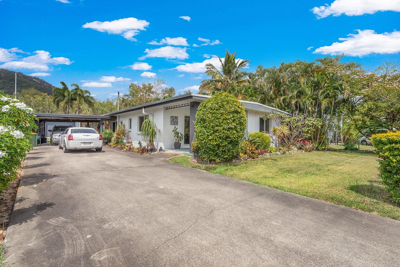 208 Shute Harbour Road CANNONVALE 22