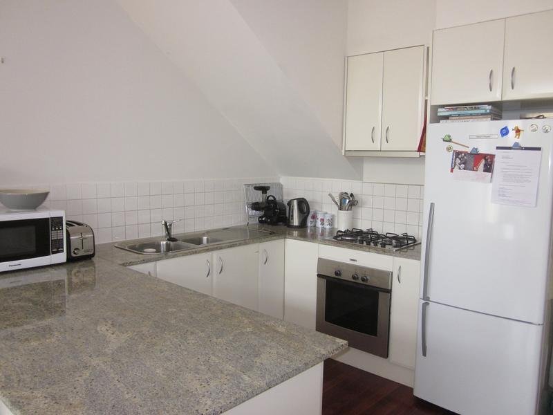 Gallery: 208 Station Street