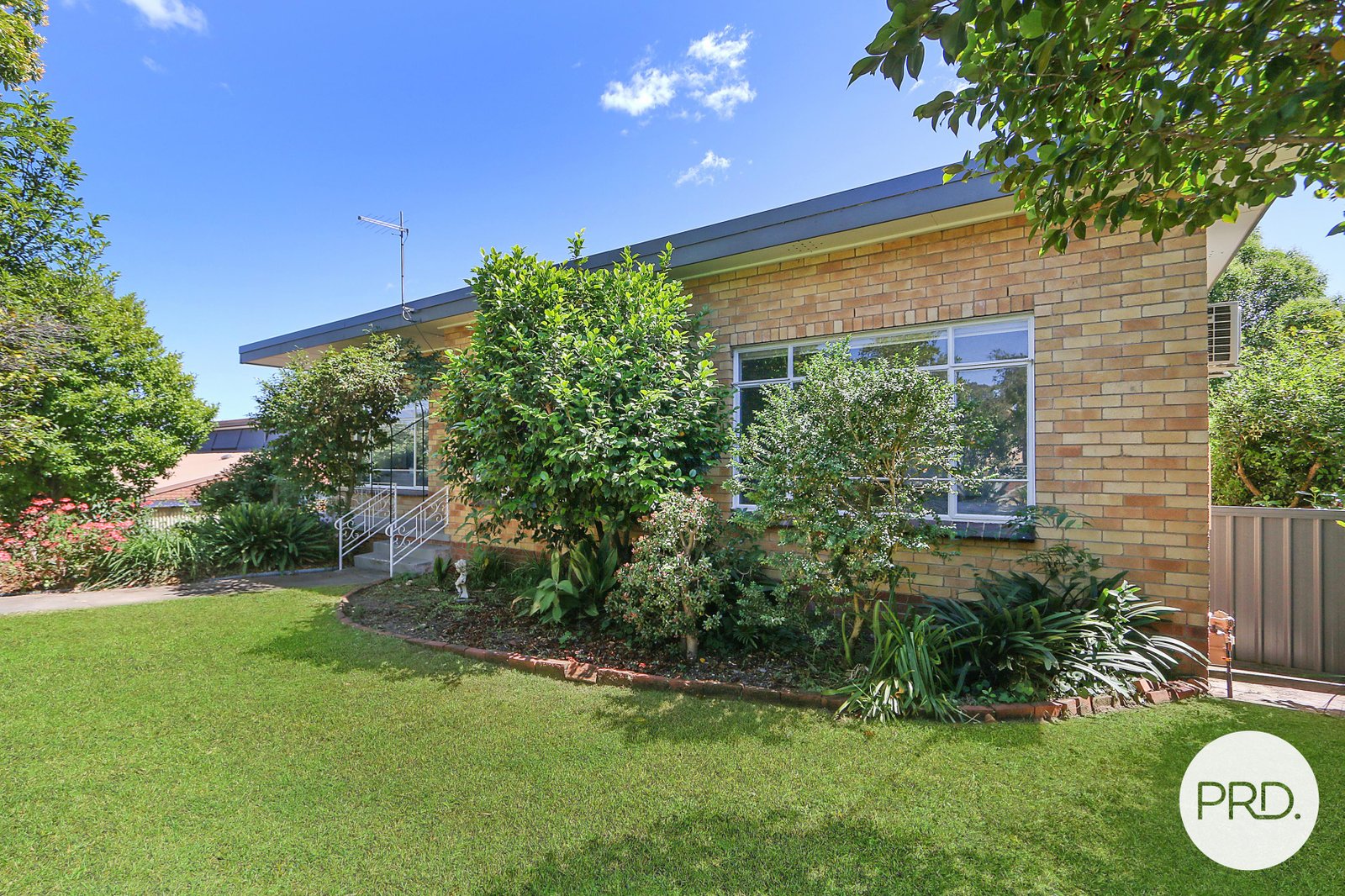 208 Walsh Street EAST ALBURY 2