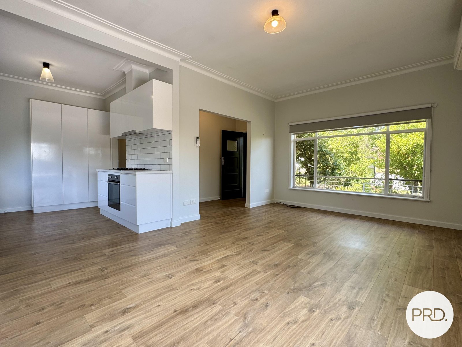 208 Walsh Street EAST ALBURY 5