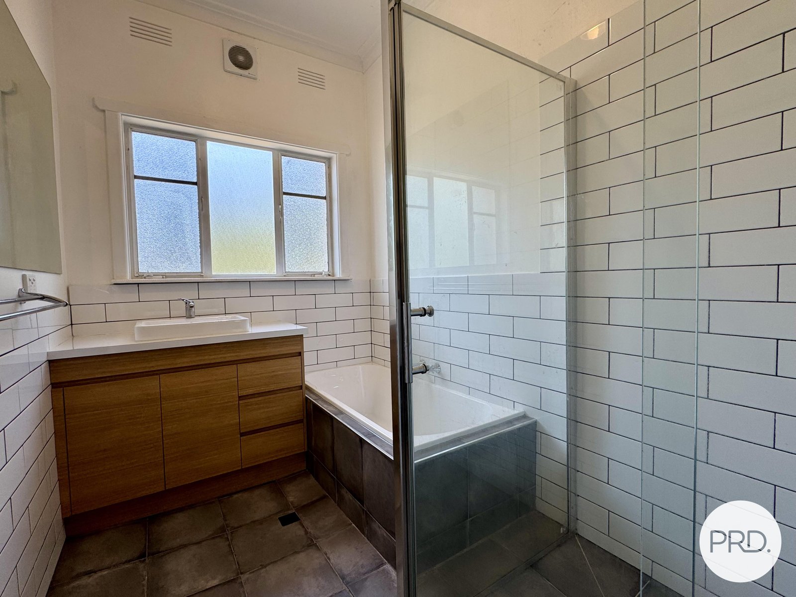 208 Walsh Street EAST ALBURY 10