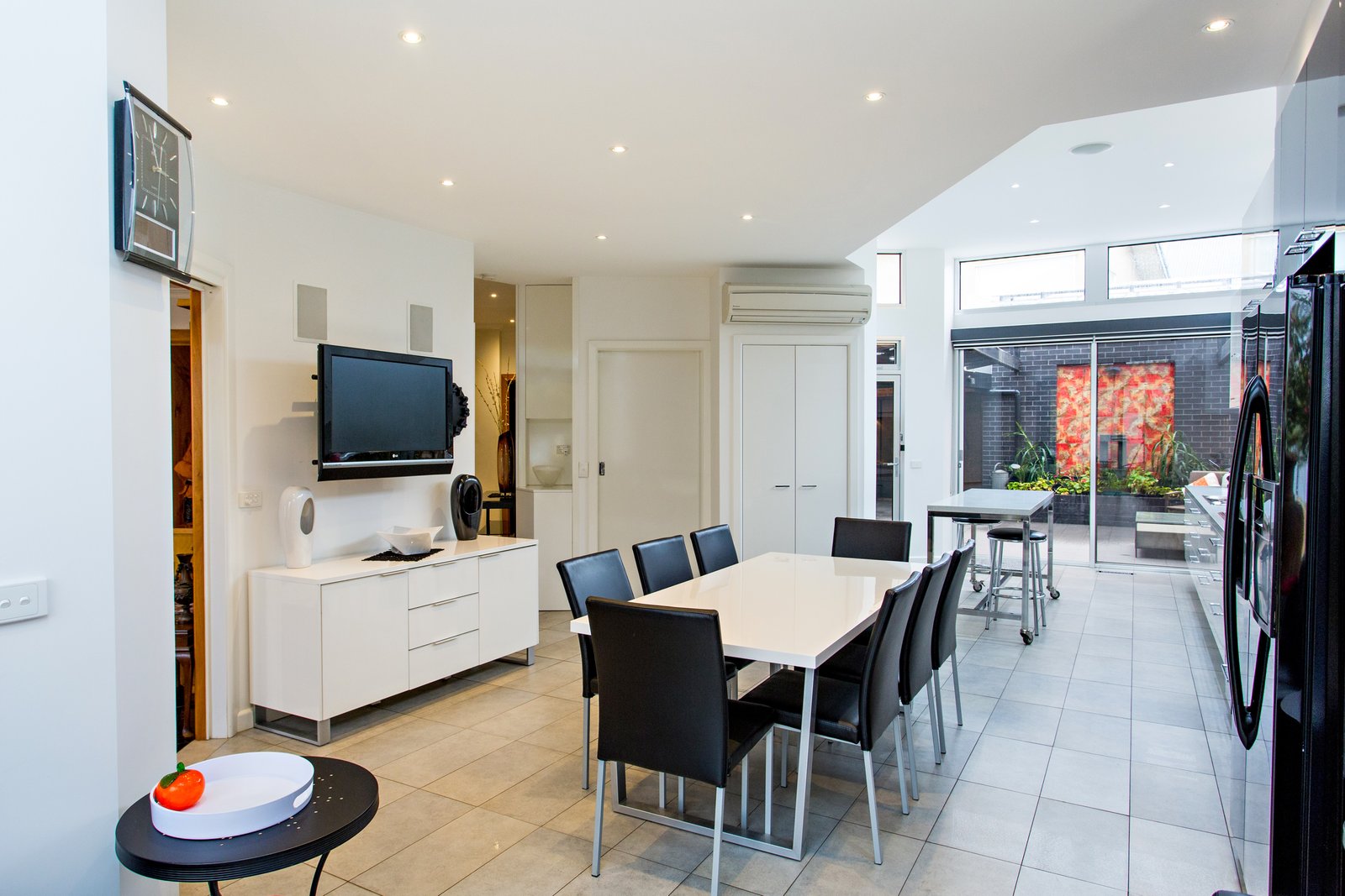 208 Wendouree Parade LAKE WENDOUREE 4