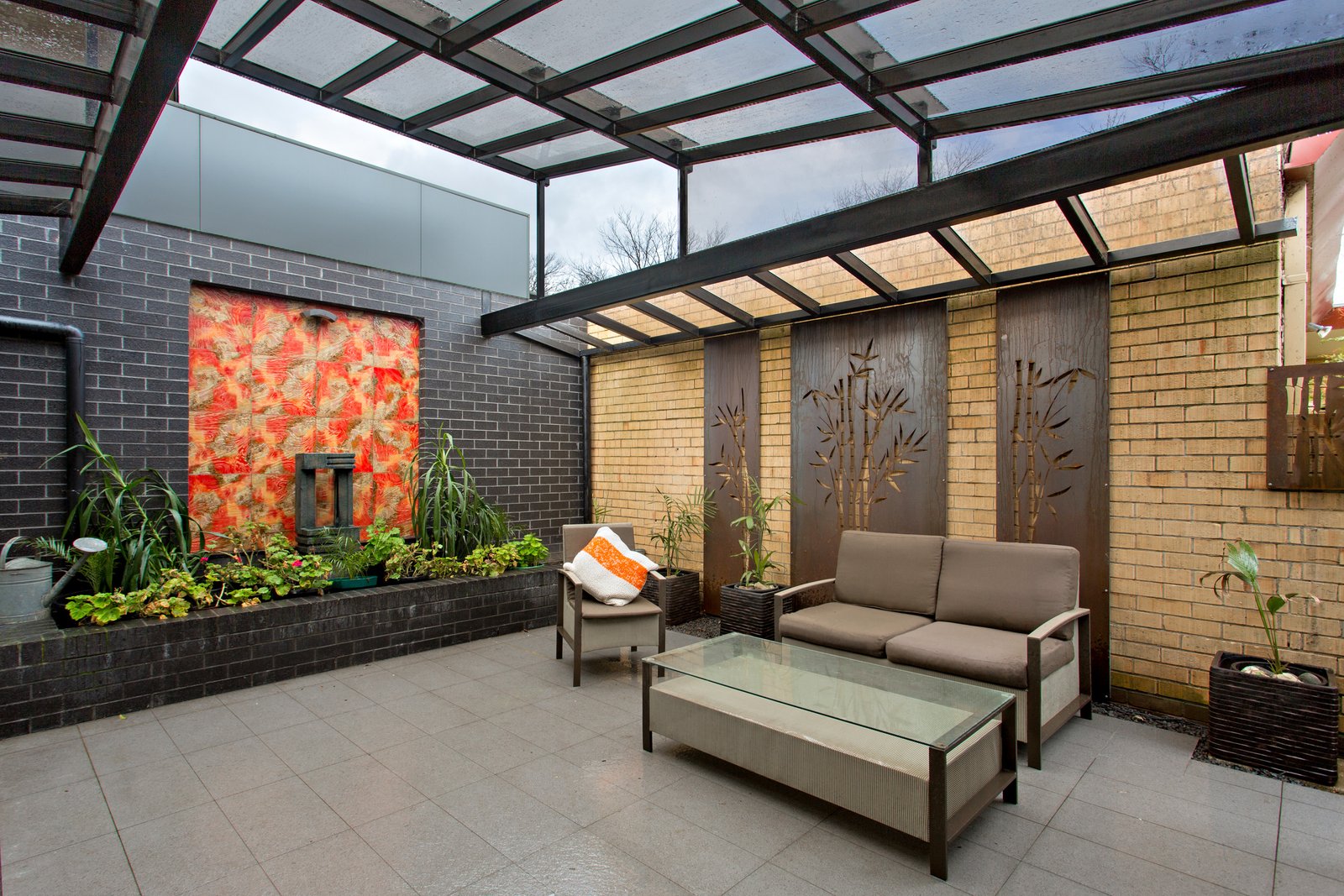 208 Wendouree Parade LAKE WENDOUREE 8