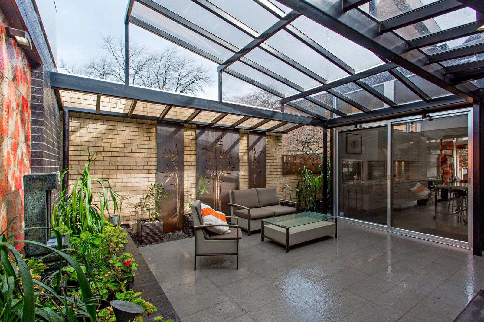 208 Wendouree Parade LAKE WENDOUREE 9